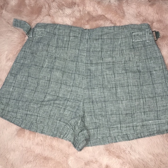 Shorts - Picture 2 of 2